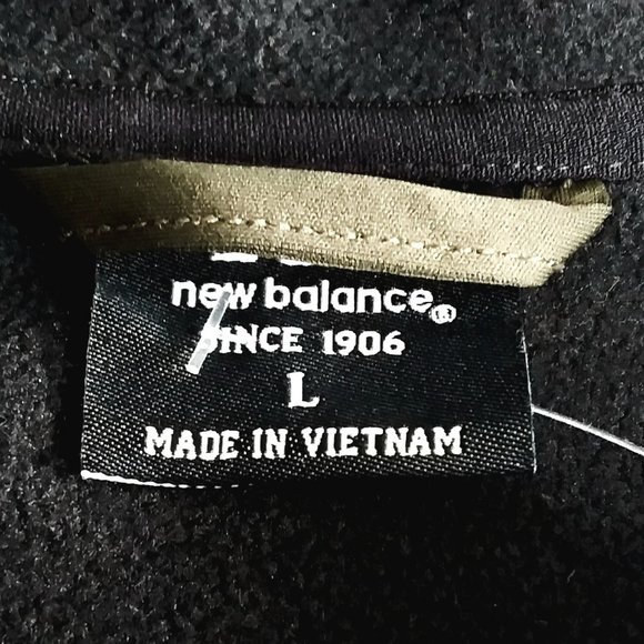 New Balance Hooded Softshell Jacket Size L Green Black Water Wind Resistant NWT - Picture 9 of 10